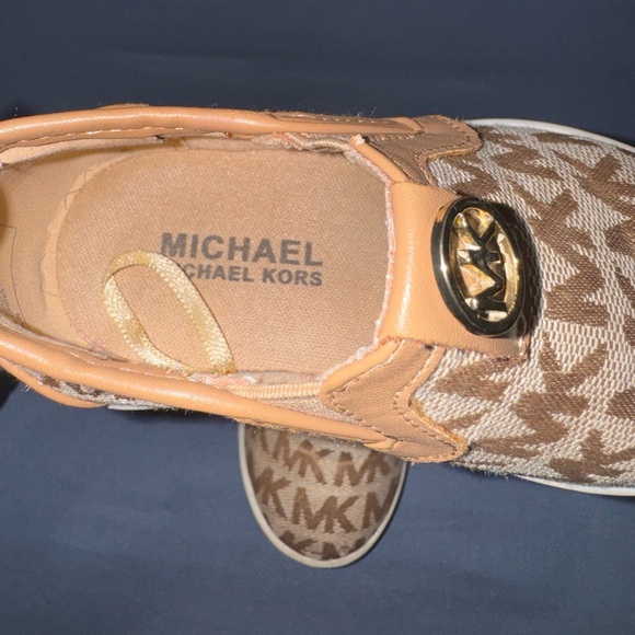 Toddler Girls Michael Kors Tan Monogram Slip On Sneakers EUC** - Picture 3 of 6